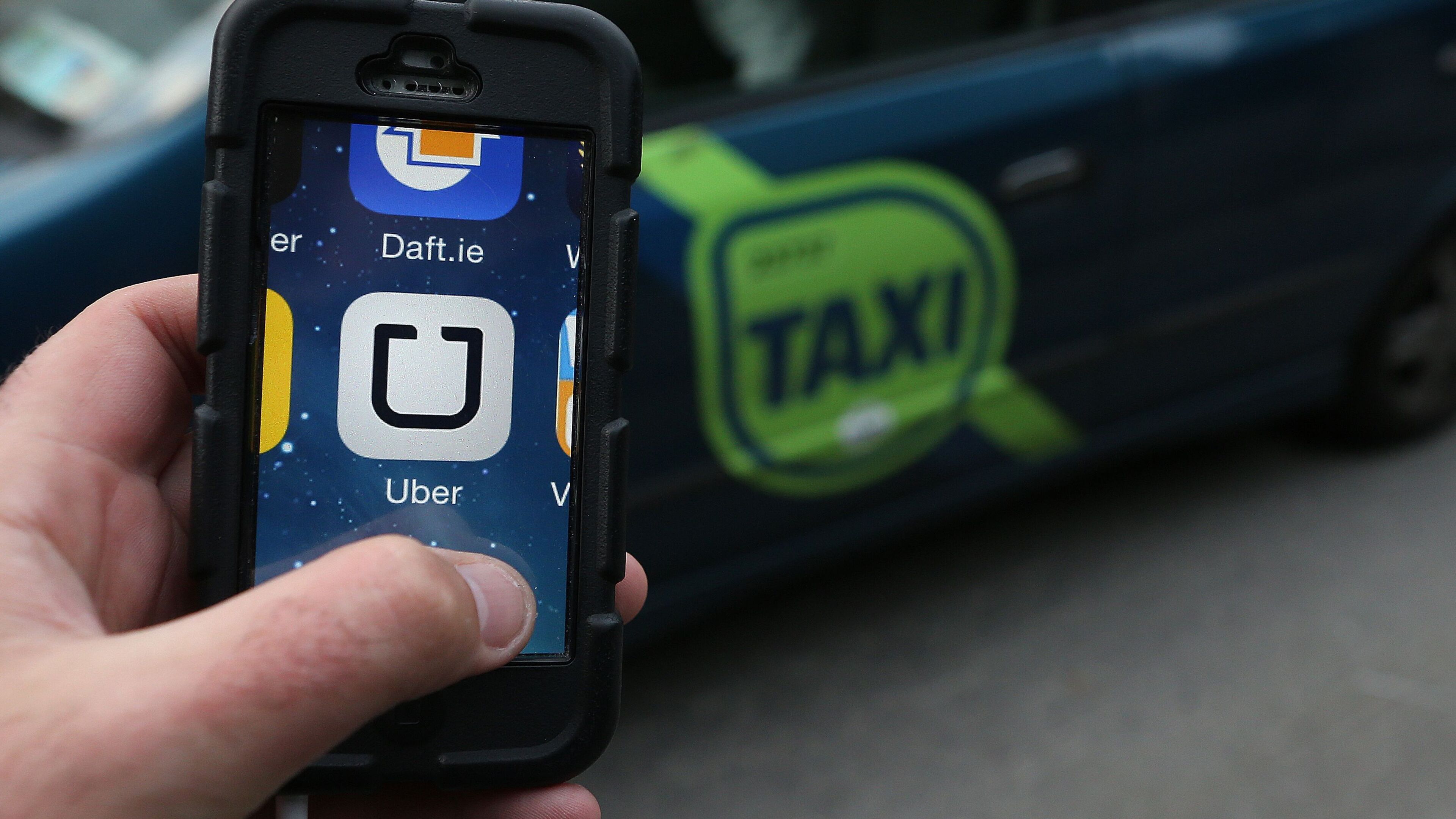 Government rules out Uber-style ride-sharing as Tipperary taxi shortage persists